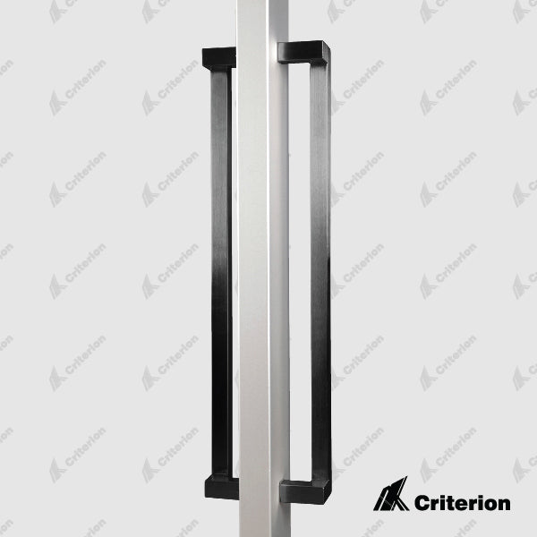 Chromis 64 35 Standoff x 100 mm Offset Size (mm) 25 x 25 Square section C = Fixing centres, L = Overall length Available in Stainless Steel or Black finish Brochure Order form Criterion Industries