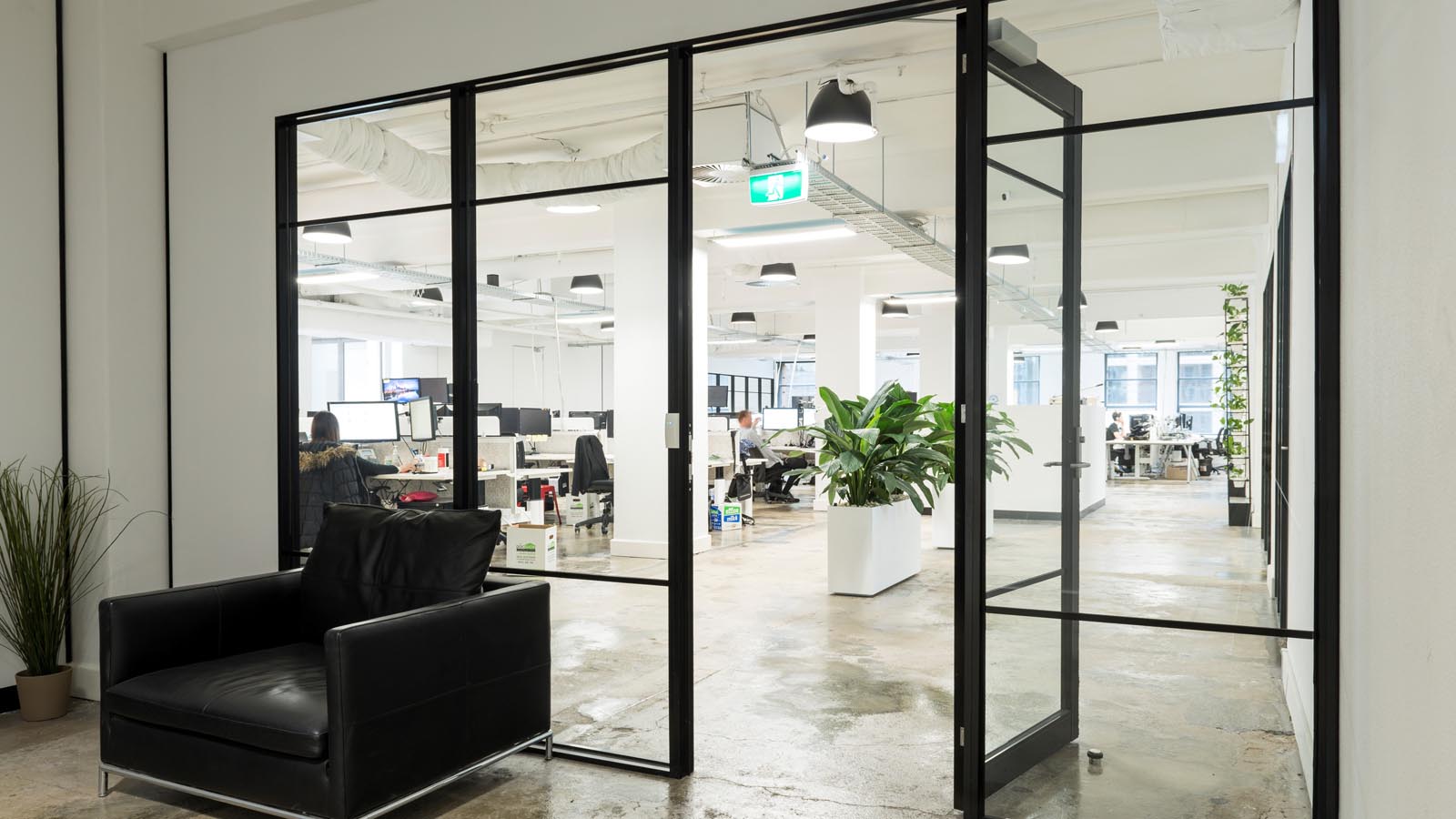 Sliding Doors vs. Hinged Doors in the Office Environment